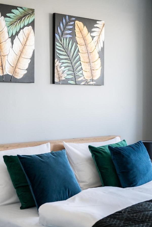 Stylish Apartment Near Wroclavia For 4 Guests By Noclegi Renters Wrocław Exterior foto